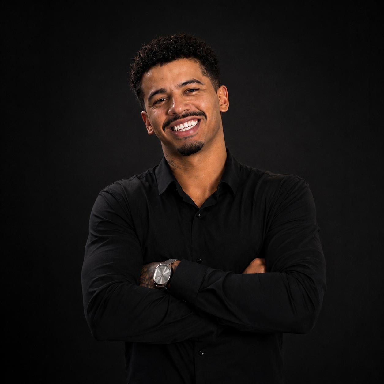 Julio Brasil, barbeiro da Barbearia Hype